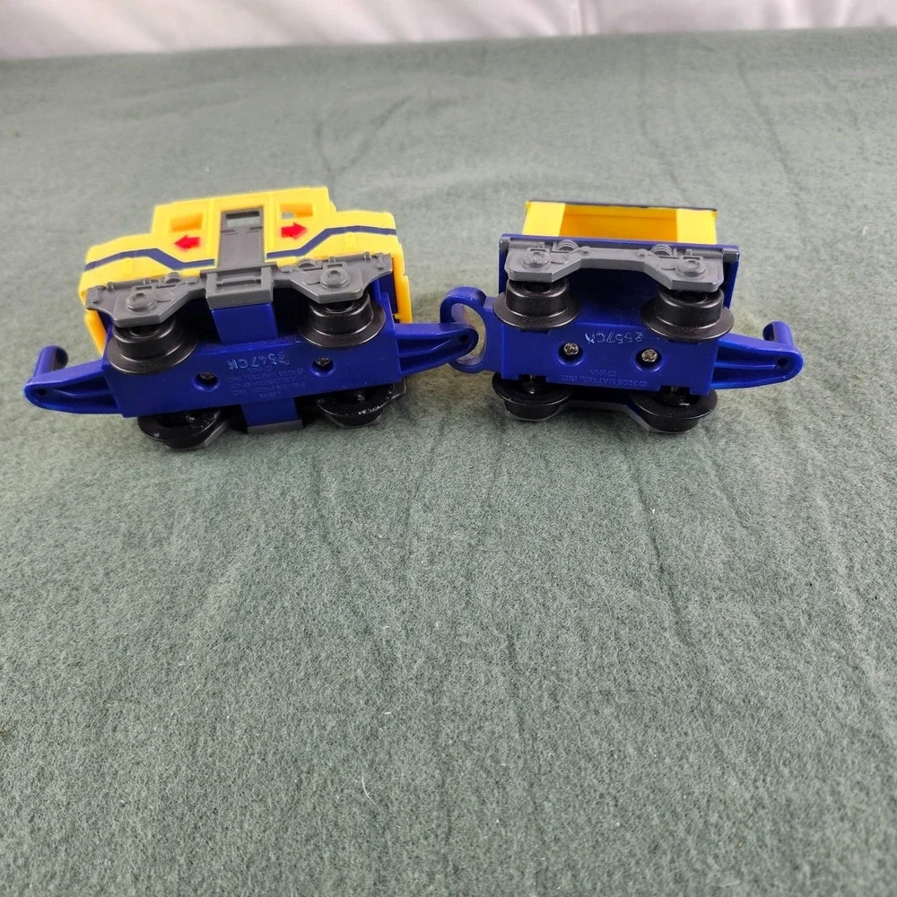 GeoTrax Woohoo & Opie‎ The Most Confused Team - L6928 Push Train - 2 Cars